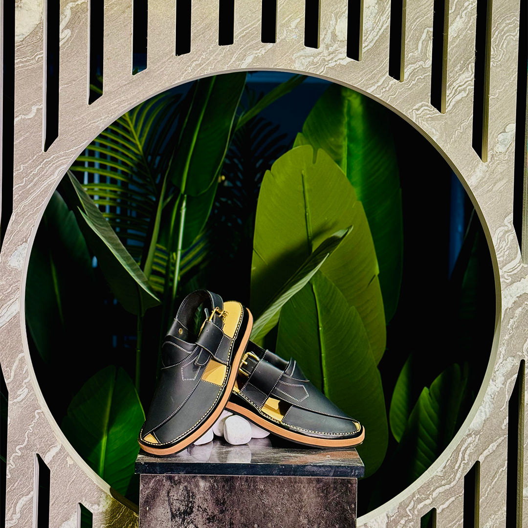 Round shape Pashawari chappal Round 702