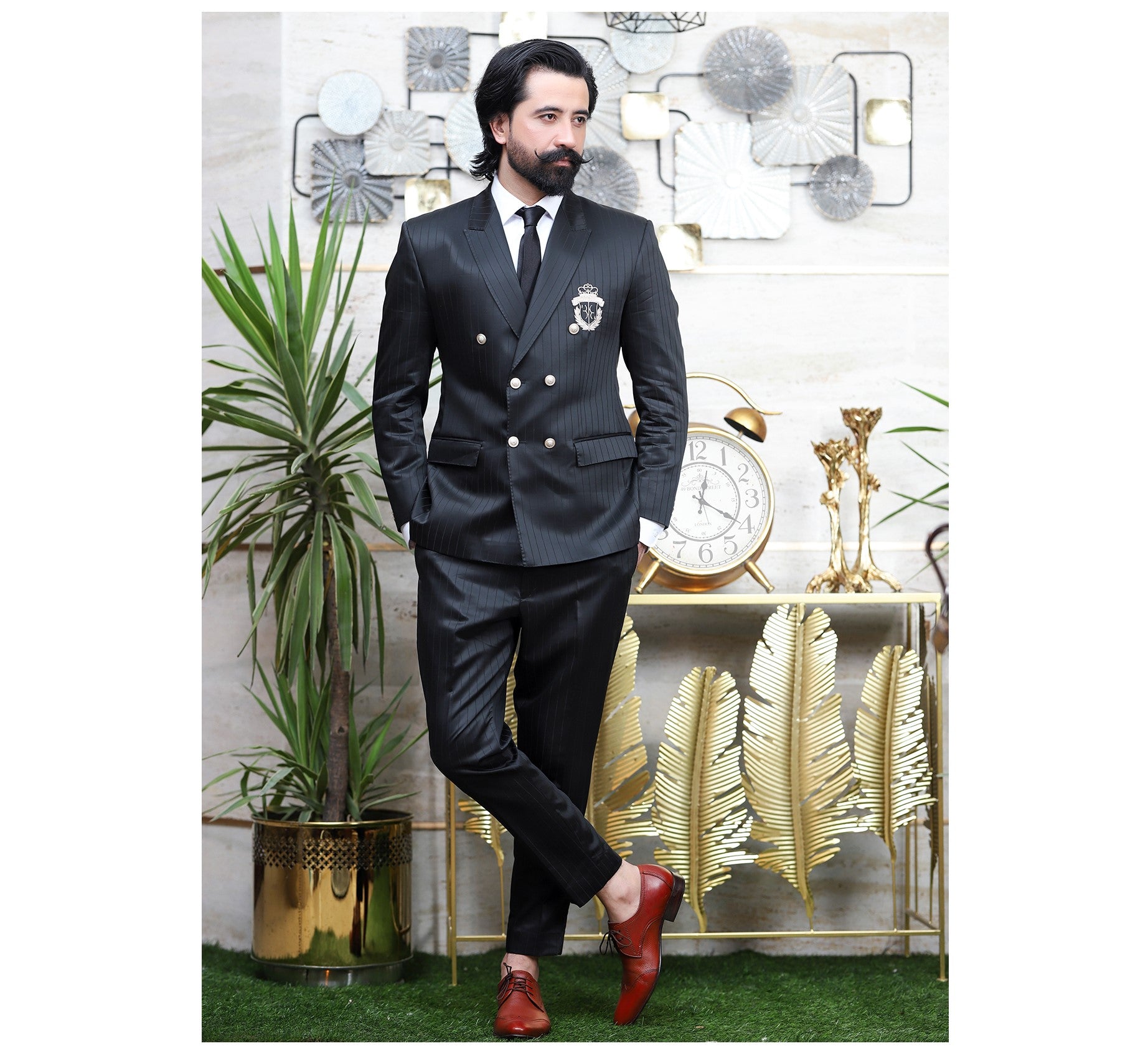 2pc Double Breasted Bespoke Suit with Pocket Motive For Men